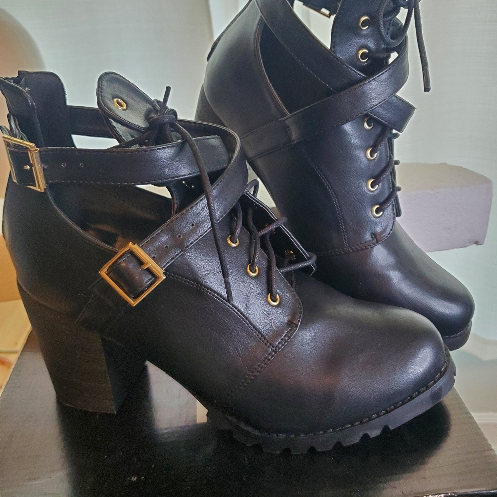 Nib Torrid Lace Up Willow Combat Boot - image 2
